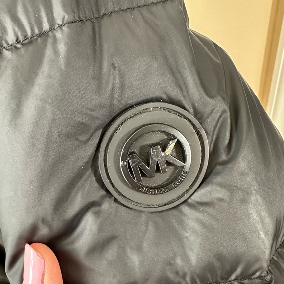 Michael Kors black puffer Down filled Coat size small - Picture 9 of 10